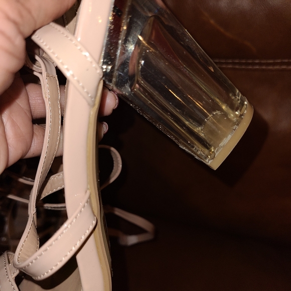 High strapping Sandal - Picture 2 of 12